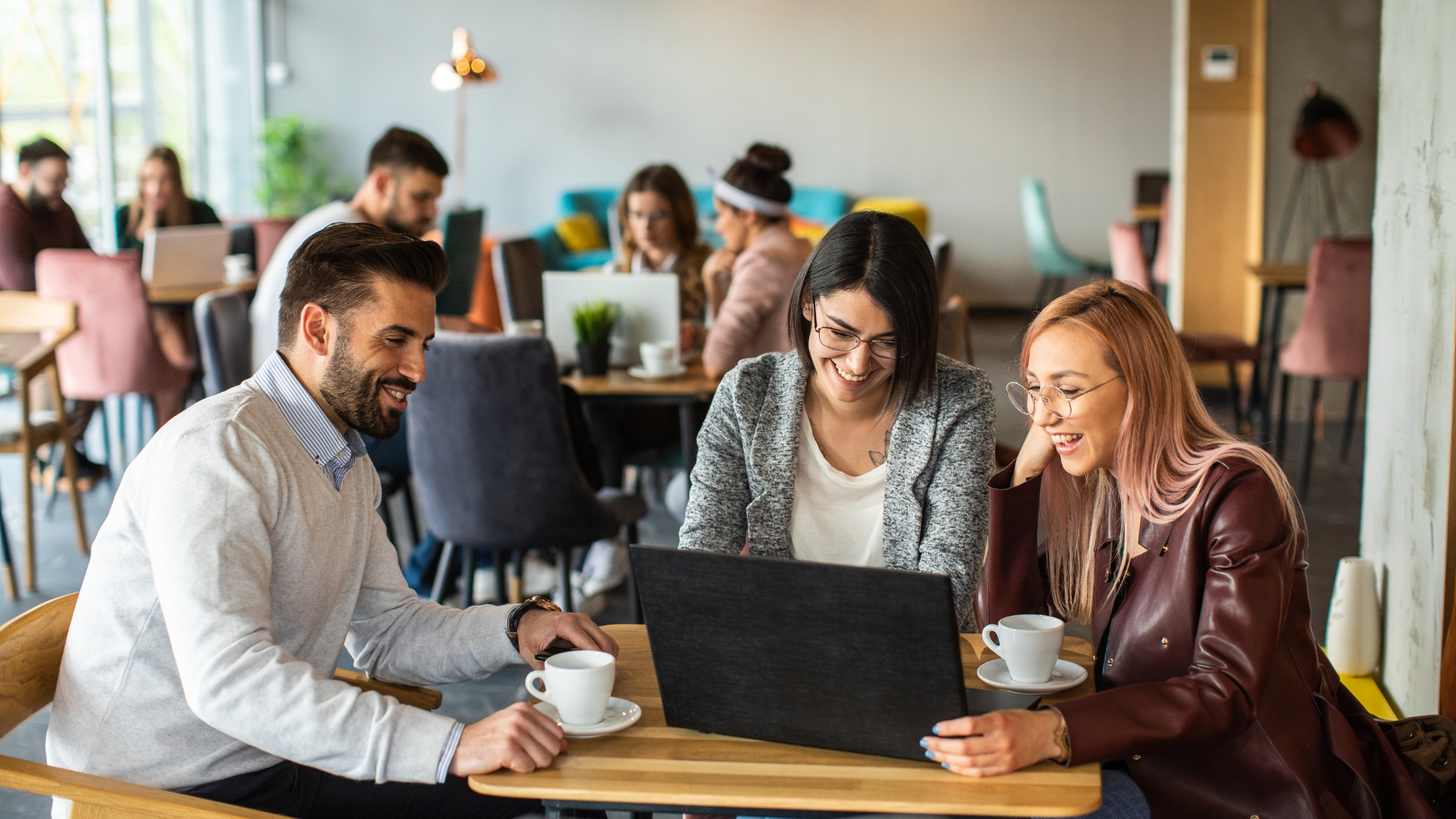 5 Workplace Mobility Trends Shaping the Future of Work